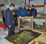 київська митниця припинила спробу незаконного вивезення художніх картин з України до Китаю