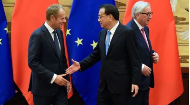 Дональд Туск, Лі Кецян, Жан Клод Юнкер на 20-му саміті ЄС-КНР