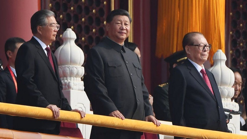 Три президенти КНР Цзянь Цземінь,Ху Цзіньтао та чинний президентСі Цзіньпін