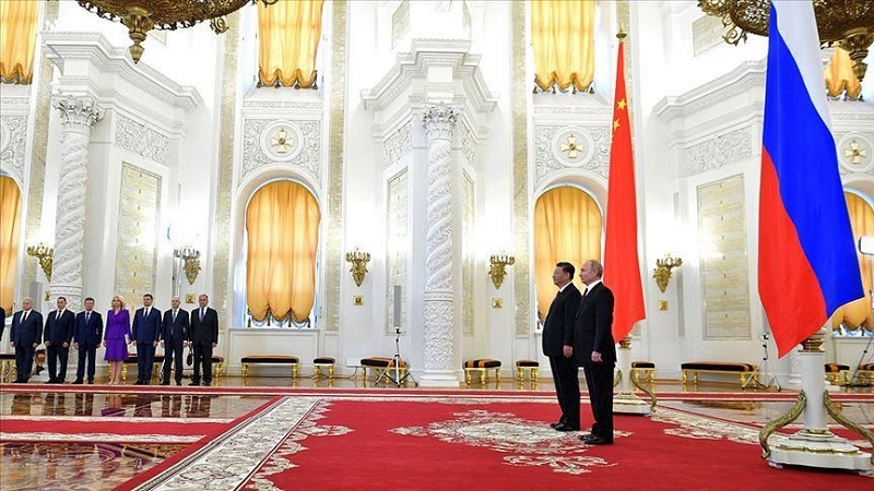 Путин и Си Цзиньпин на Петербургском международном экономическом форуме