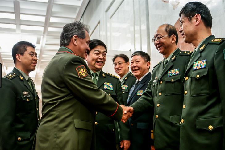 Министр обороны Шойгу в КНР, 2014 год